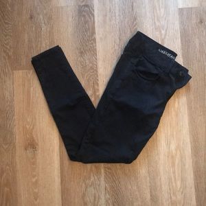 Women’s black jeggings
